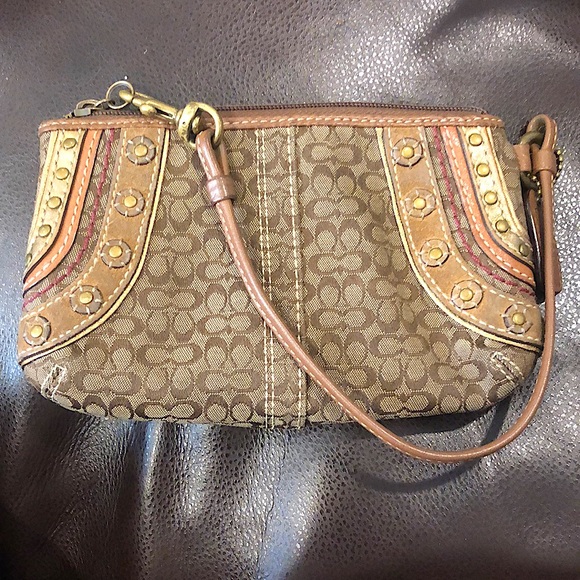 VINTAGE COACH Signature C Jacquard Embroidered Studded Wristlet Clutch - Picture 1 of 11